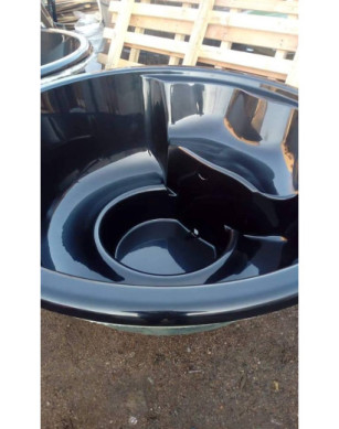 DELUXE GLASS FIBER TUB WITH INTEGRATED WOODEN FIRED HEATER