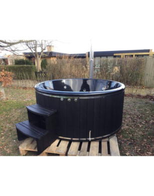 DELUXE GLASS FIBER TUB WITH INTEGRATED WOODEN FIRED HEATER