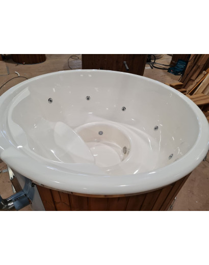 WHITE GLASS FIBER HOTTUB WITH INTEGRATED WOODEN FIRED HEATER IN STOCK