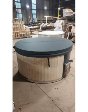 WHITE GLASS FIBER HOTTUB WITH INTEGRATED WOODEN FIRED HEATER IN STOCK