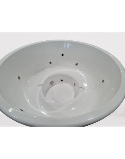 WHITE GLASS FIBER HOTTUB WITH OUTSIDE HEATER IN STOCK