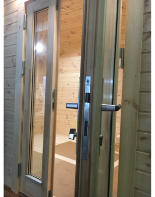 Insulated Camping Pod with side entrance/2,4 x 6,0m