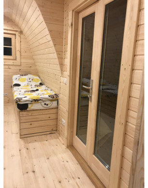 Insulated Camping Pod with side entrance/2,4 x 6,0m