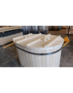 1.10×1.60m OVAL Hottub with outside heater