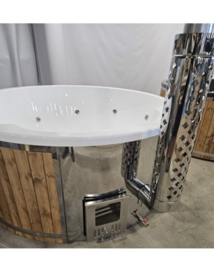 WHITE ACRYLIC HOTTUB WITH INTEGRATED WOODEN FIRED HEATER IN STOCK