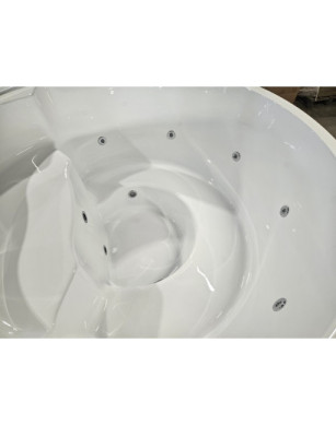 WHITE ACRYLIC HOTTUB WITH INTEGRATED WOODEN FIRED HEATER IN STOCK