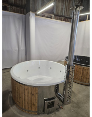 WHITE ACRYLIC HOTTUB WITH INTEGRATED WOODEN FIRED HEATER IN STOCK