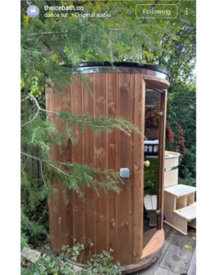 2.20 m Ø 1.48 m Vertical Sauna from Thermo wood