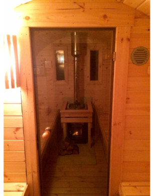 4,0m long Thermowood Barrel Sauna (Ø 2.27 m) with changing room